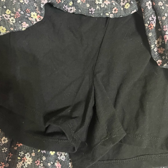 Justice Girls Skort | Color: Black Floral | Size: 14 - Picture 5 of 6